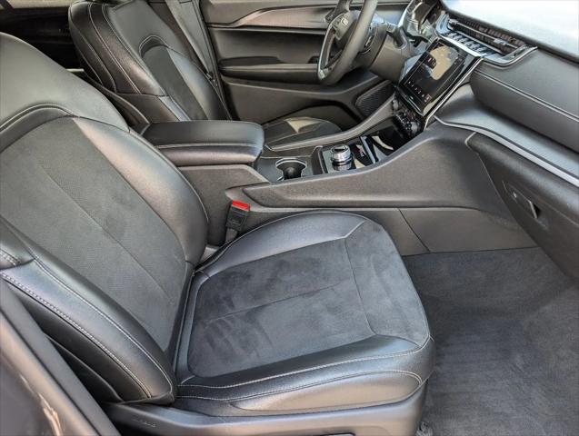 2025 Jeep Grand Cherokee Altitude 4x4