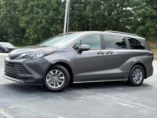 2024 Toyota Sienna LE for sale in Union City, GA