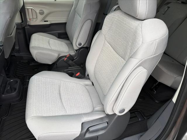 2024 Toyota Sienna LE