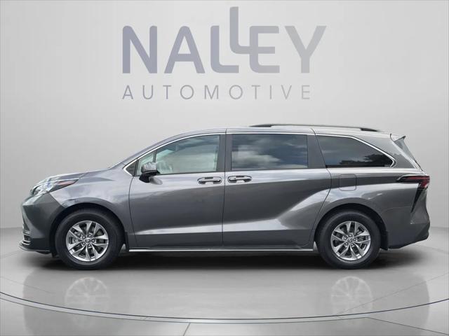 2024 Toyota Sienna LE