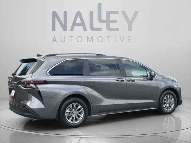 2024 Toyota Sienna LE