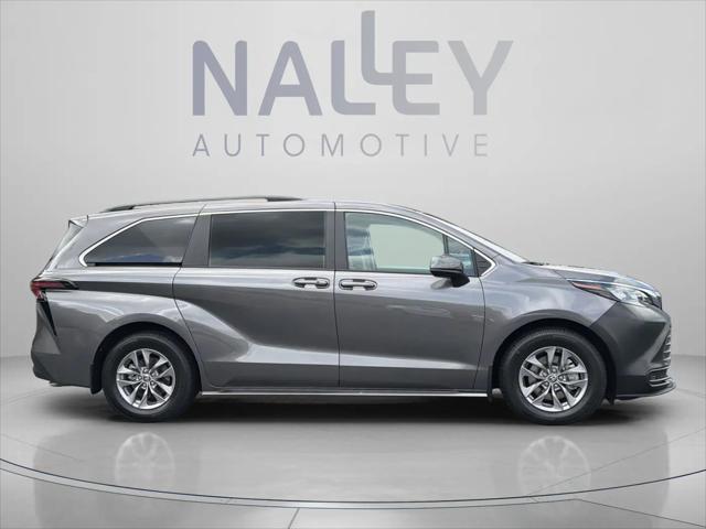 2024 Toyota Sienna LE