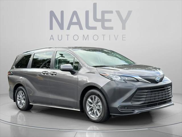 2024 Toyota Sienna LE