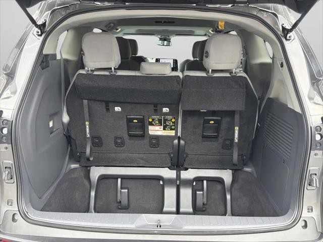 2024 Toyota Sienna LE