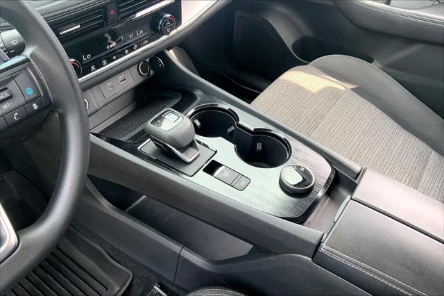 2022 Nissan Rogue SV Intelligent AWD