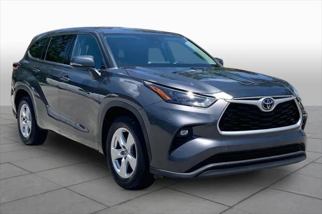 2022 Toyota Highlander LE