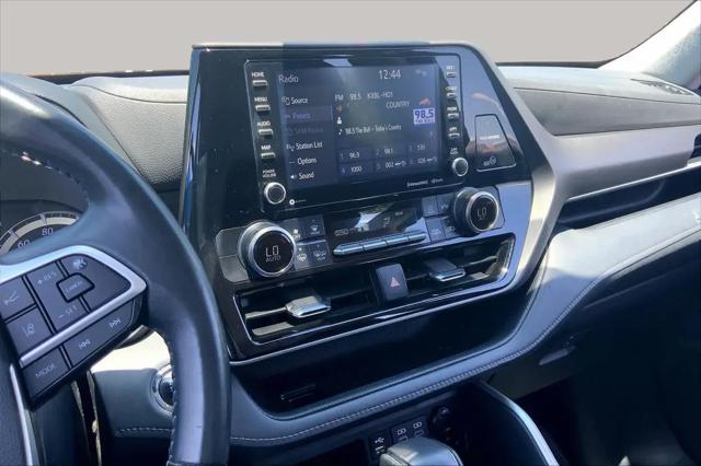2022 Toyota Highlander LE