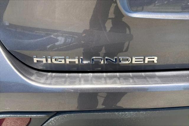 2022 Toyota Highlander LE