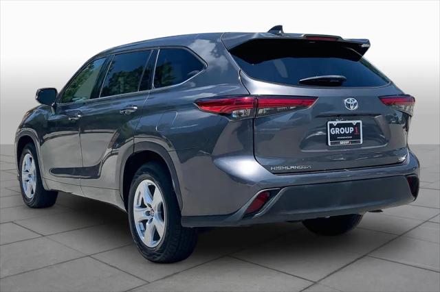 2022 Toyota Highlander LE