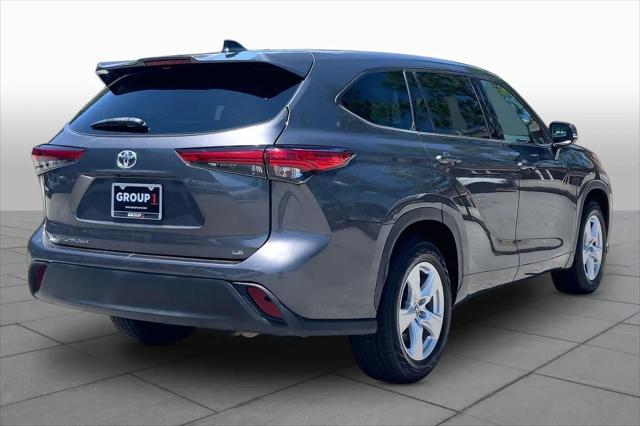 2022 Toyota Highlander LE