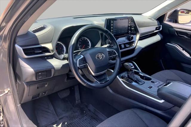 2022 Toyota Highlander LE