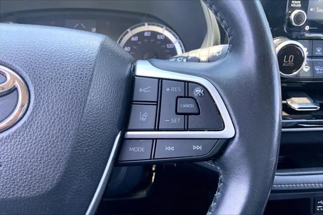 2022 Toyota Highlander LE