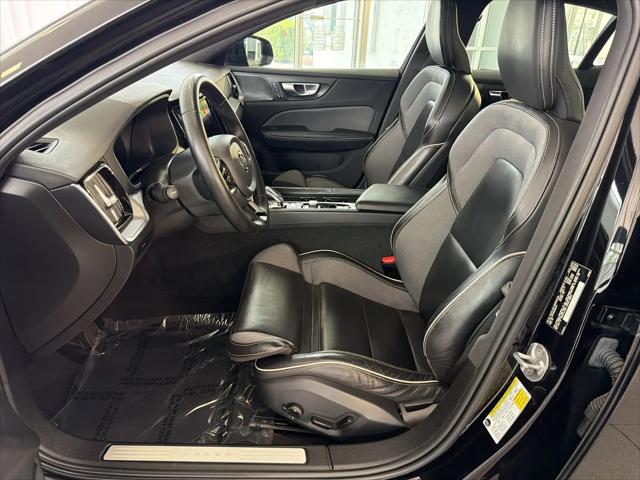2024 Volvo S60 B5 Plus Black Edition