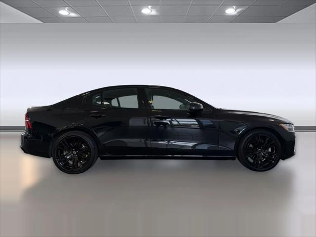 2024 Volvo S60 B5 Plus Black Edition