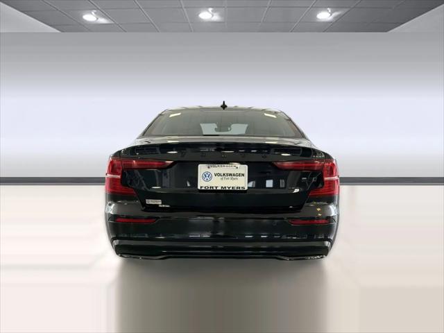 2024 Volvo S60 B5 Plus Black Edition