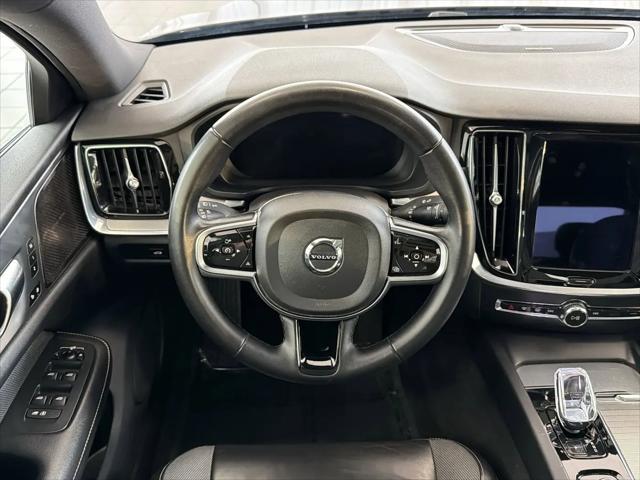 2024 Volvo S60 B5 Plus Black Edition