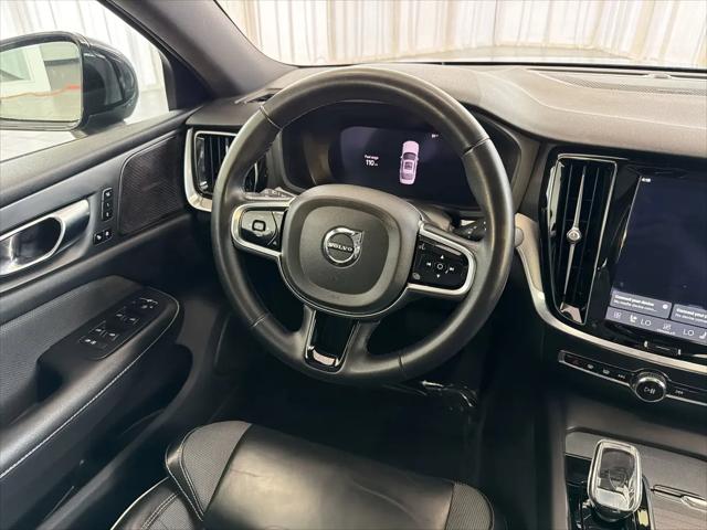 2024 Volvo S60 B5 Plus Black Edition