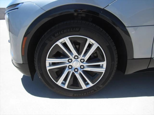 2024 Cadillac iQ Tech w/1SA
