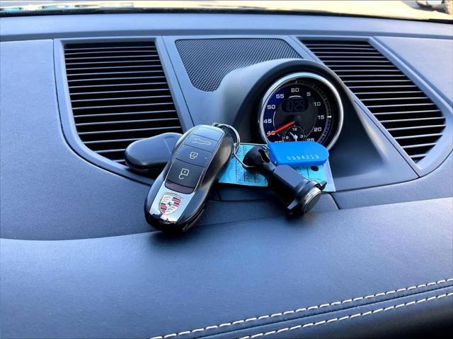 2020 Porsche Macan Turbo