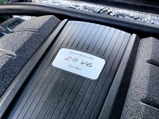 2020 Porsche Macan Turbo
