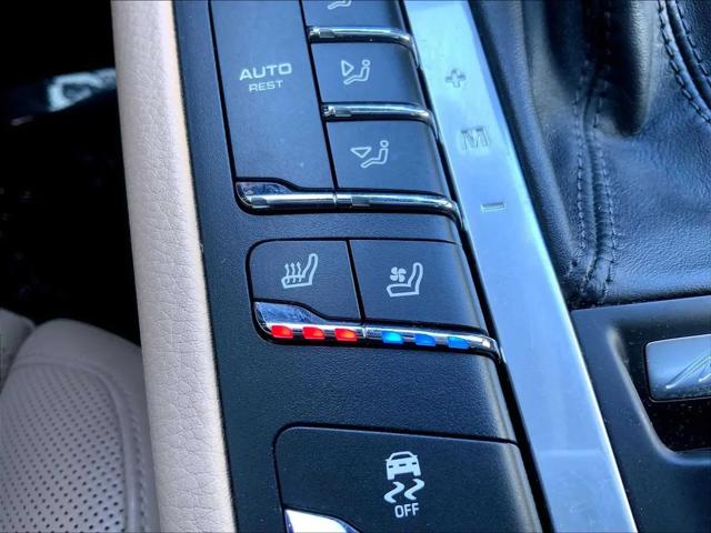 2020 Porsche Macan Turbo