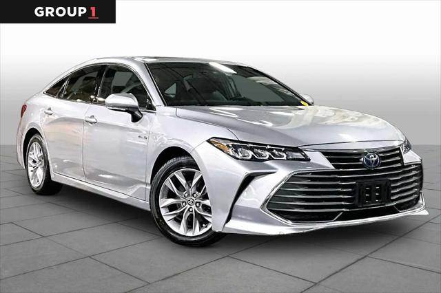 2020 Toyota Avalon Hybrid XLE
