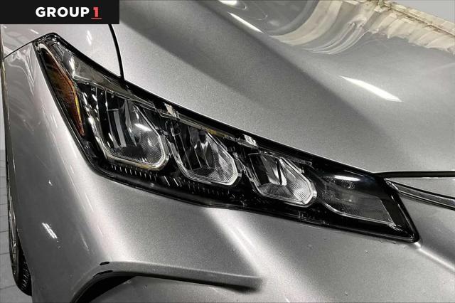 2020 Toyota Avalon Hybrid XLE