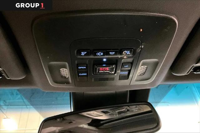 2020 Toyota Avalon Hybrid XLE
