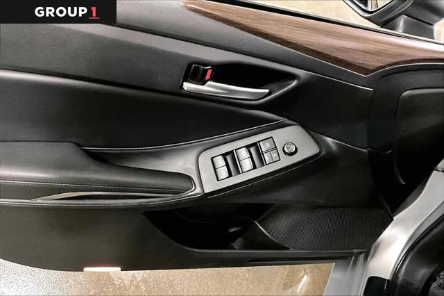 2020 Toyota Avalon Hybrid XLE