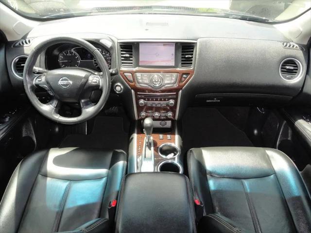 2016 Nissan Pathfinder SL