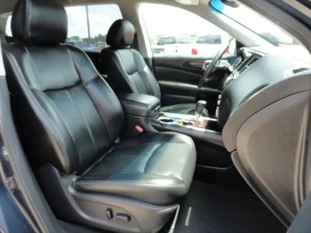 2016 Nissan Pathfinder SL