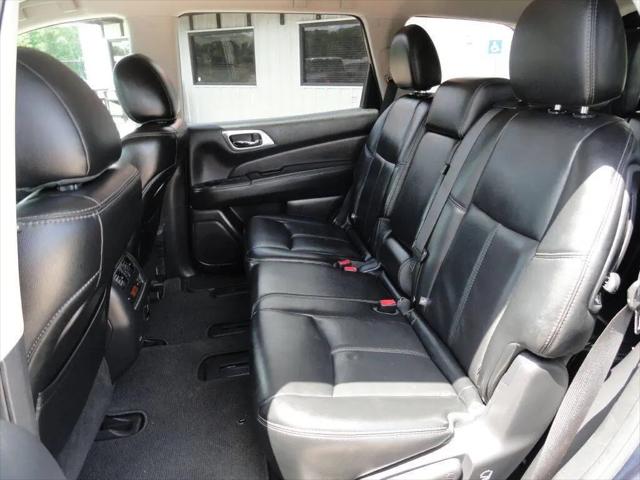 2016 Nissan Pathfinder SL