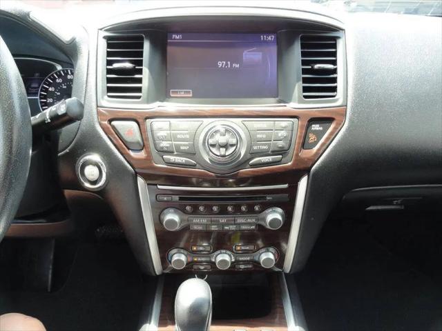 2016 Nissan Pathfinder SL