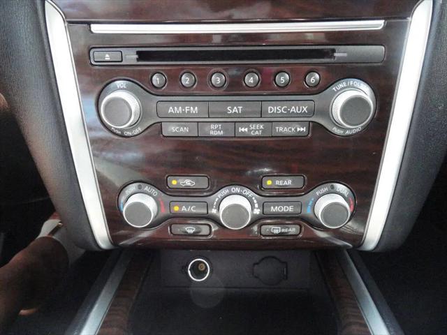2016 Nissan Pathfinder SL