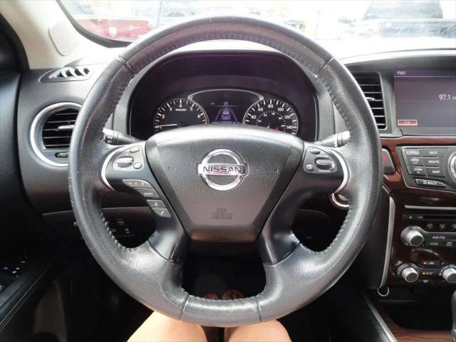 2016 Nissan Pathfinder SL