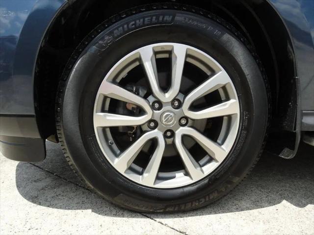 2016 Nissan Pathfinder SL