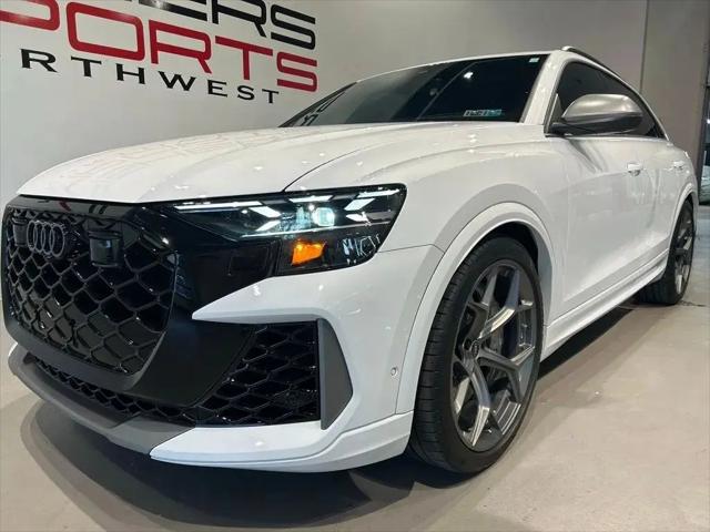 2025 Audi RS Q8 quattro Tiptronic