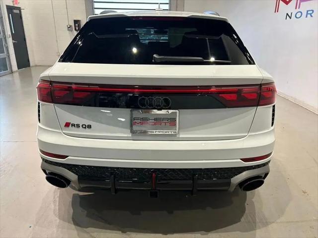 2025 Audi RS Q8 quattro Tiptronic