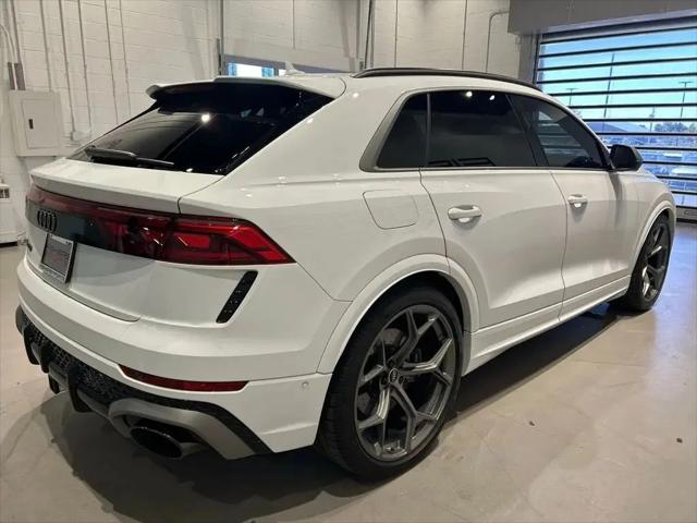 2025 Audi RS Q8 quattro Tiptronic