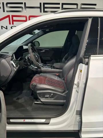 2025 Audi RS Q8 quattro Tiptronic
