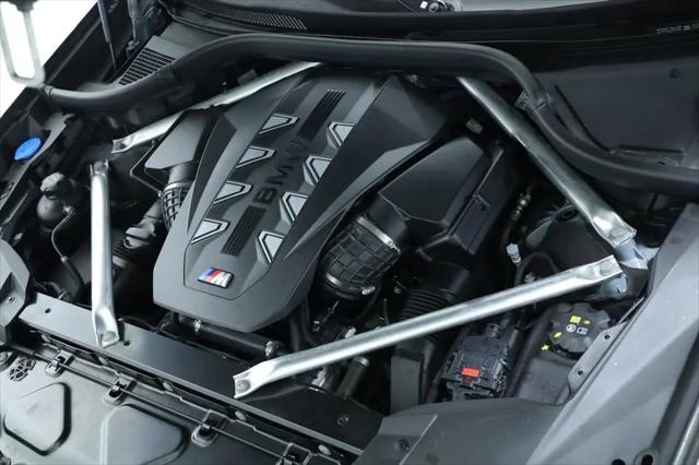 2024 BMW X7 M60i