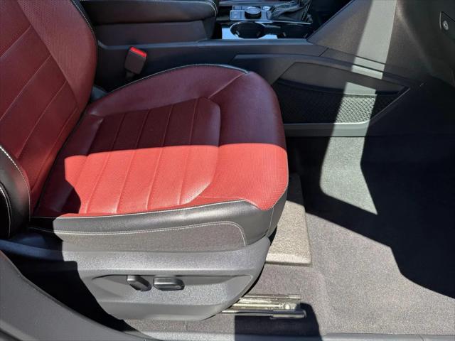 2022 Volkswagen Atlas Cross Sport 3.6L V6 SEL Premium R-Line