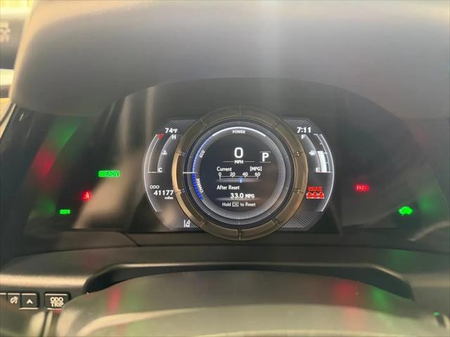2024 Lexus ES 300h F SPORT Handling