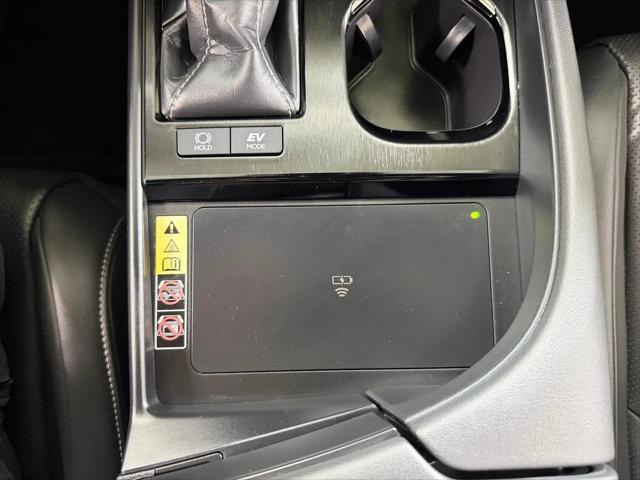 2024 Lexus ES 300h F SPORT Handling