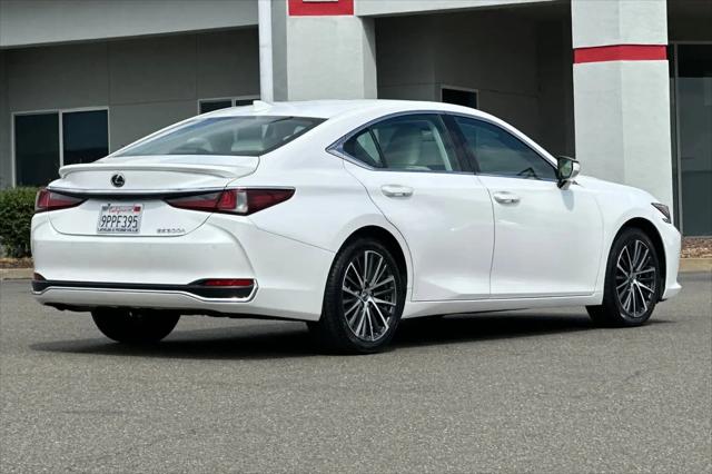 2025 Lexus ES 300h ES 300h