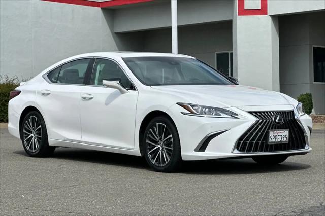 2025 Lexus ES 300h ES 300h