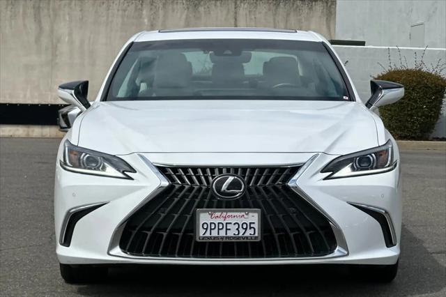 2025 Lexus ES 300h ES 300h