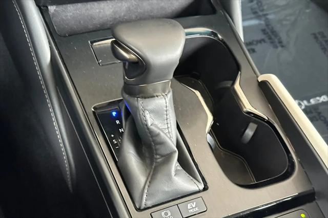 2025 Lexus ES 300h ES 300h