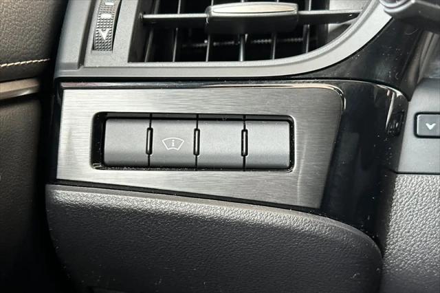 2025 Lexus ES 300h ES 300h
