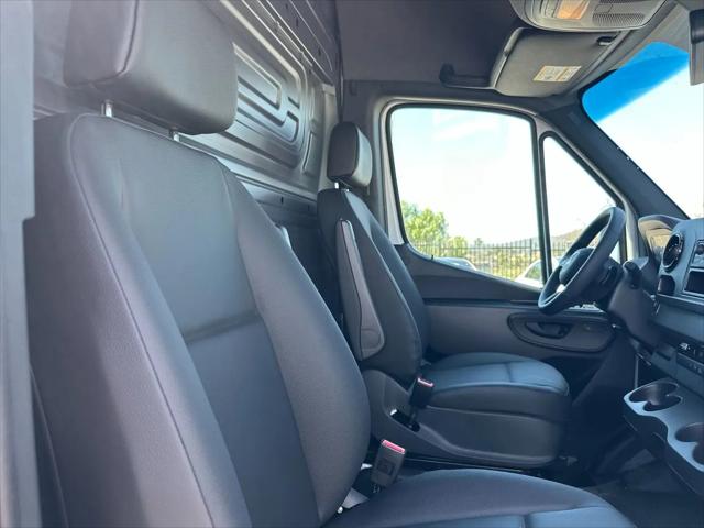 2025 Mercedes-Benz Sprinter 2500 Standard Roof 4-Cyl Diesel